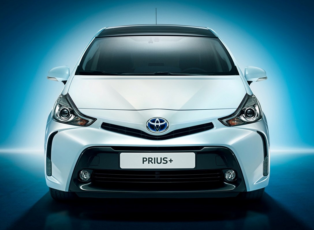 1657784-Toyota-Prius-Plus-2017-03.jpeg