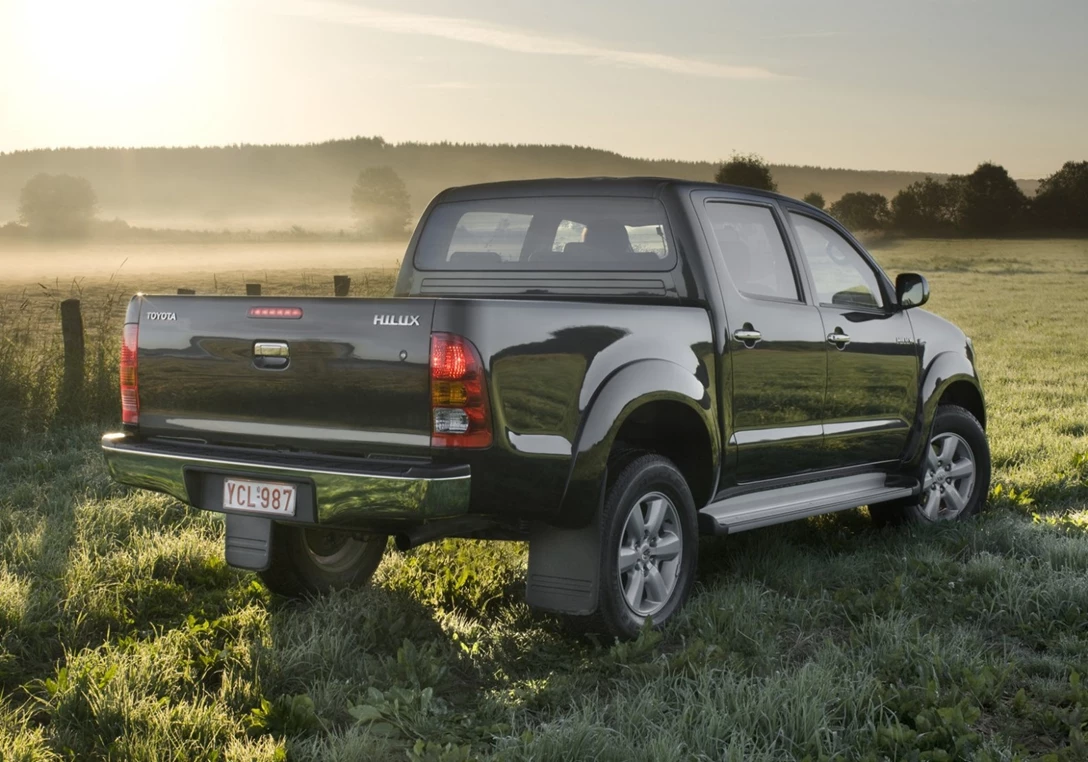 1598178-Toyota-Hilux-2009-1600-1f.jpg