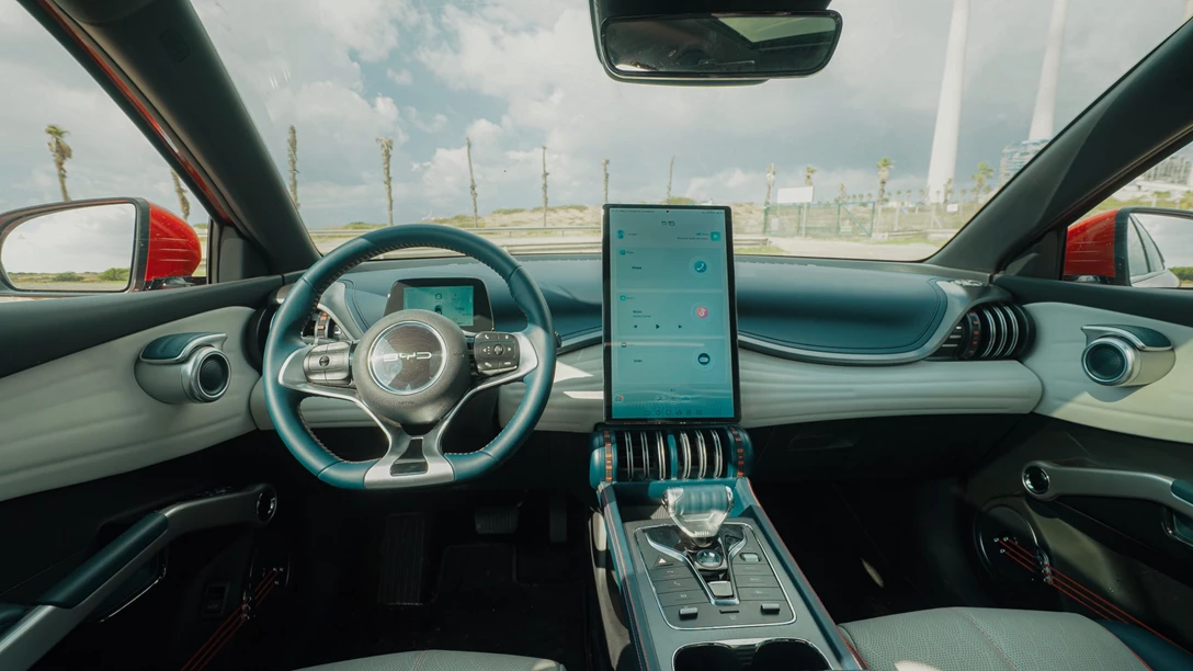 1673507-BYD ATTO 3 vs Geely Geometry C.01_06_27_10.Still068 copy.jpg