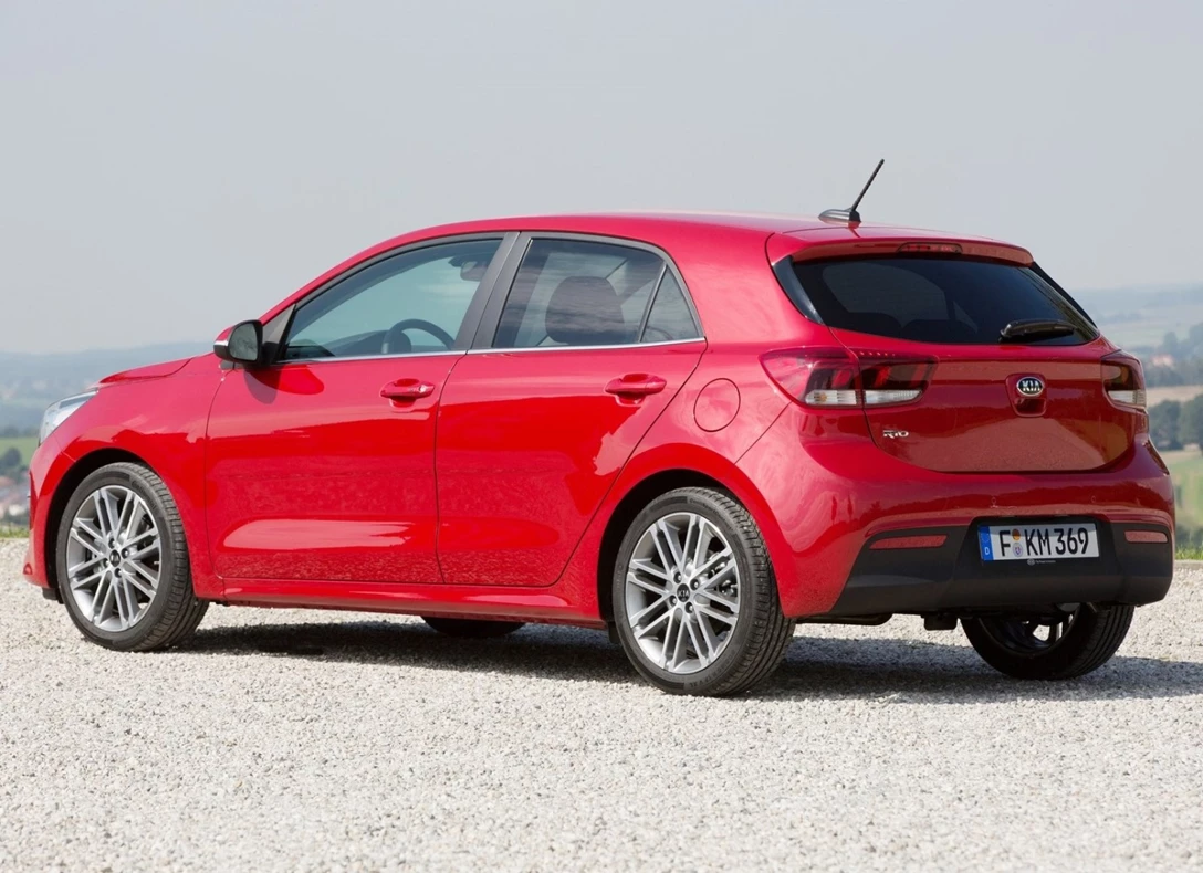 1644305-Kia-Rio-2019-02.jpg
