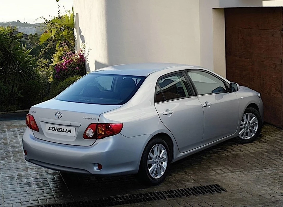 Toyota-Corolla-2008-2009-03.jpg