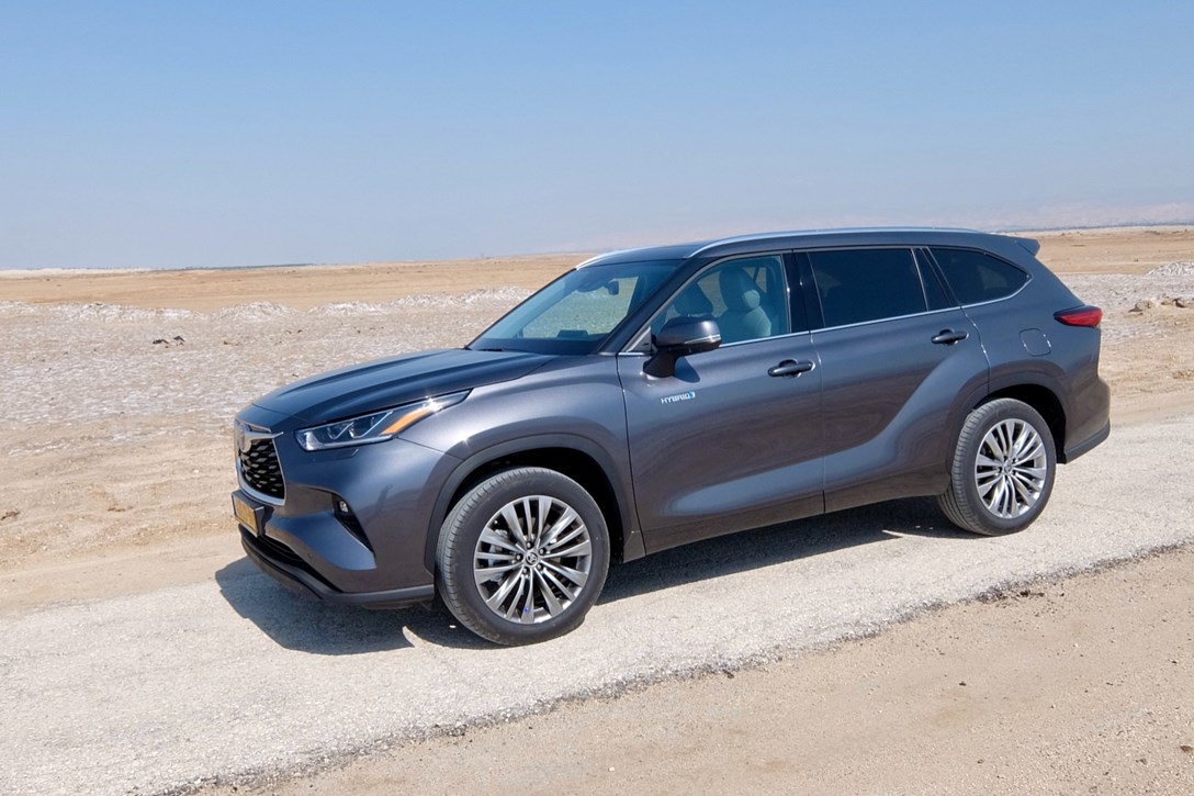 1640043-טויוטה היילנדר מבחן דרכים - 7.jpeg