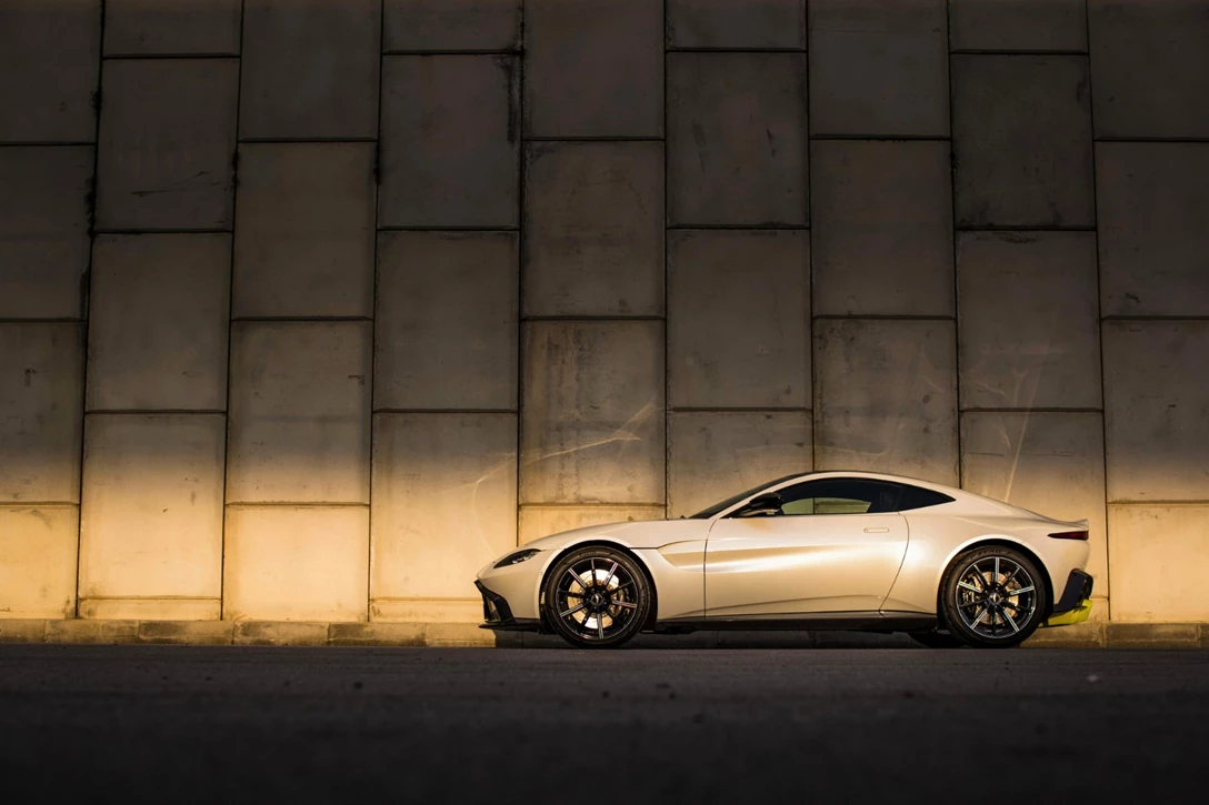 1599110-אסטון מרטין ואנטג מבחן דרכים השקה (9).jpg