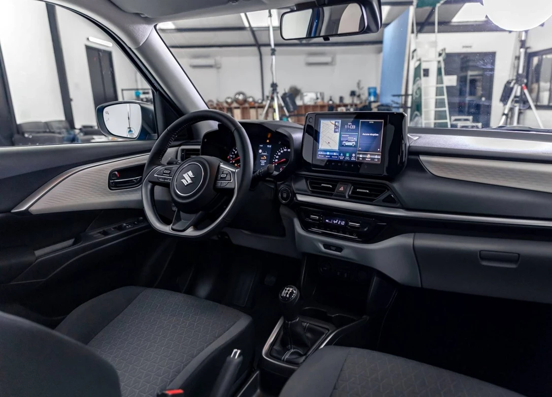 1697611-Suzuki-Swift-2024-new-05.jpg