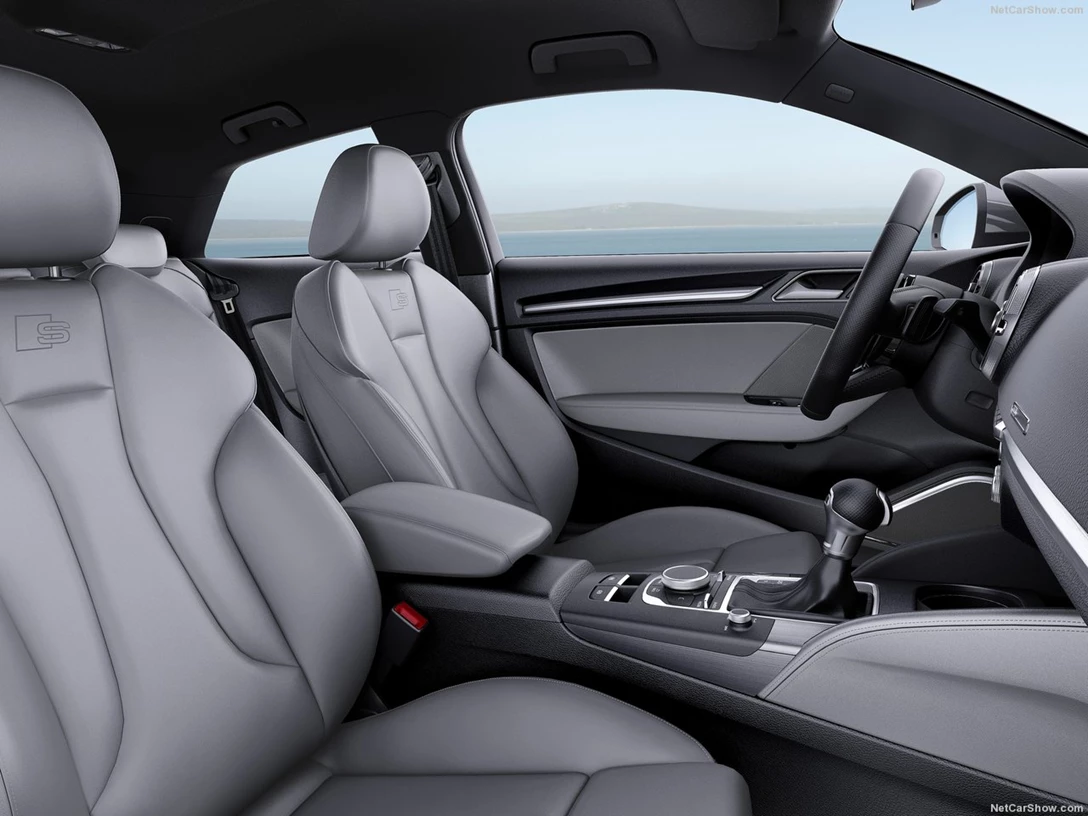 1590755-Audi-A3 4.jpg