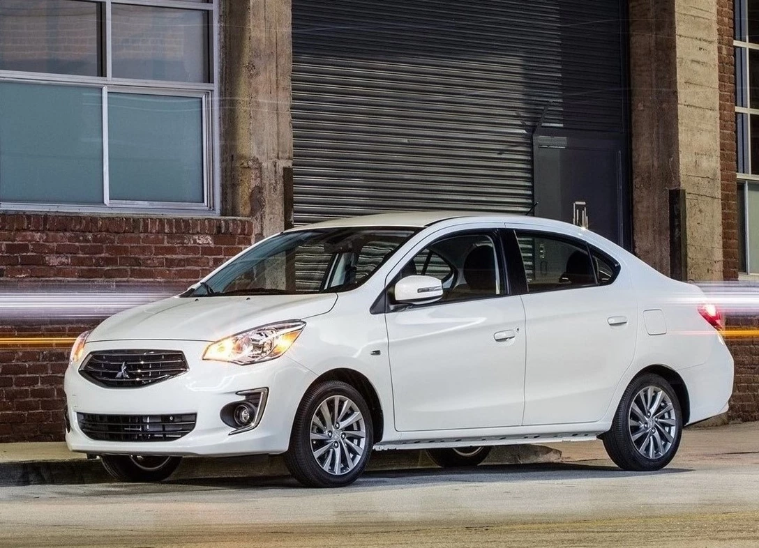 1643416-Mitsubishi-Attrage-2017-01.jpg