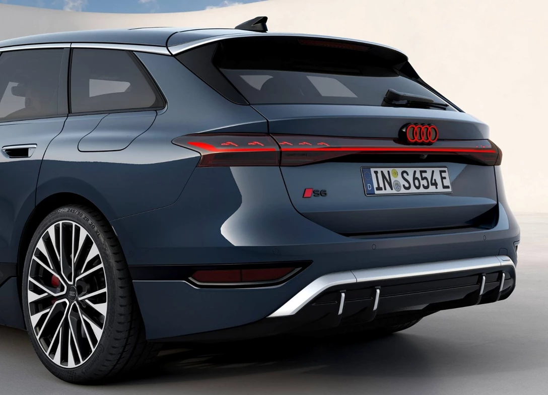 1708918-Audi-A6_e-tron-2025-08.jpg