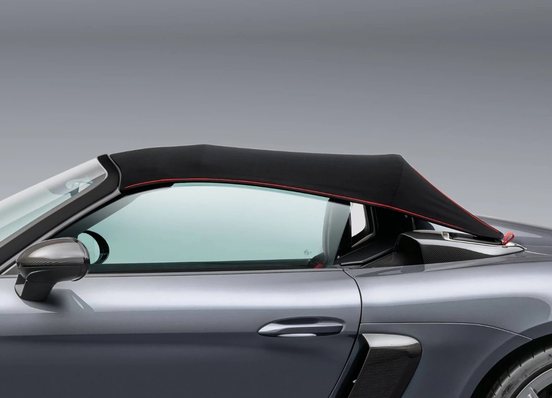 1709838-Porsche-718_Spyder_RS-2025-12.jpg