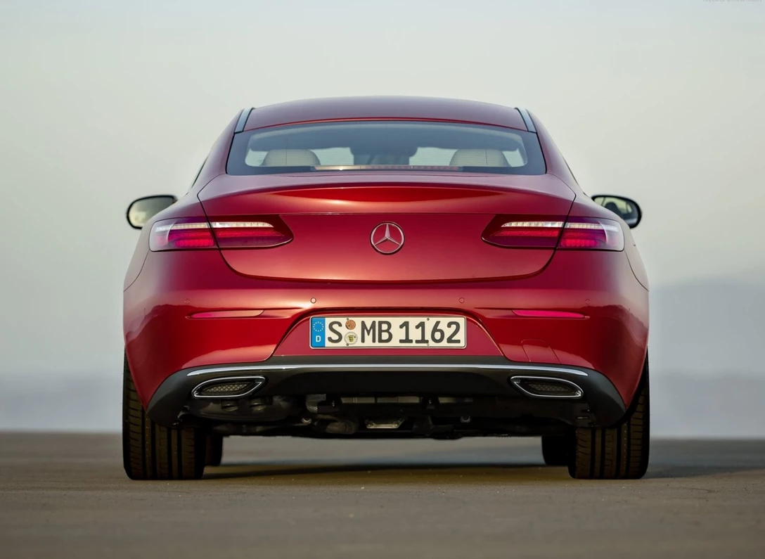 1660661-Mercedes-Benz-E-Class_Coupe-2018-02.jpg