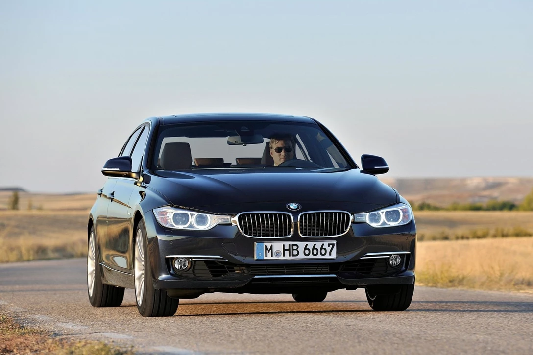 ב.מ.וו סדרה 3 2011