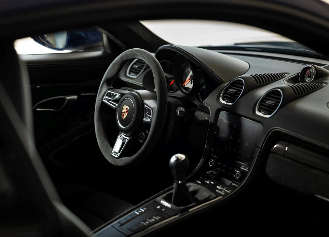 1709852-Porsche-718-Cayman-2025-06.jpg