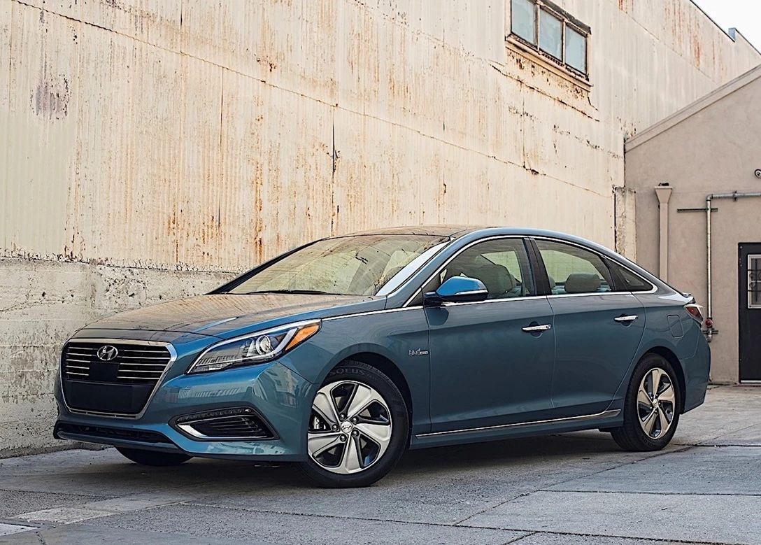 1647570-Hyundai-Sonata_Hybrid-2015-01.jpg
