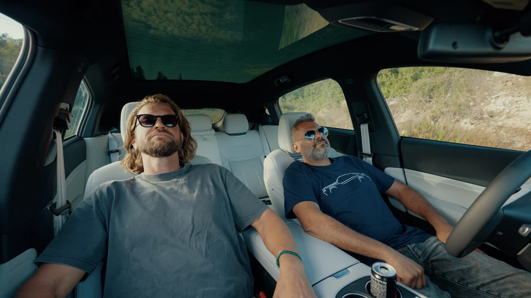 1701437-Xpeng G6 2024.00_40_02_19.Still080.jpg