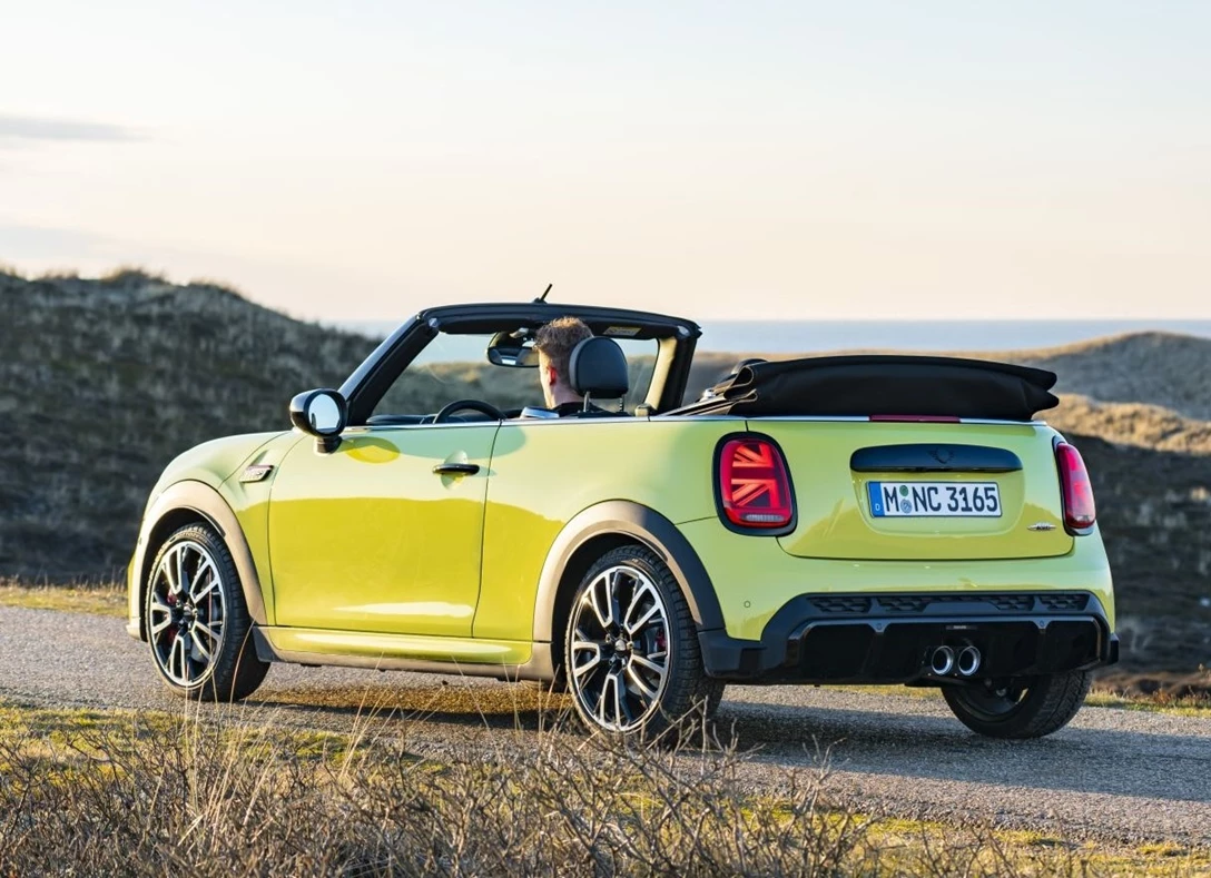 1660792-Mini-Cooper_S_Convertible-2022-05.jpg