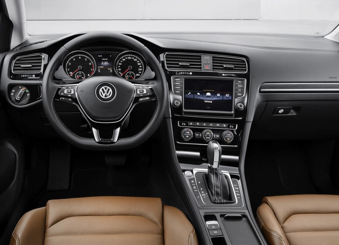 1670452-Volkswagen-Golf-2013-05.jpg