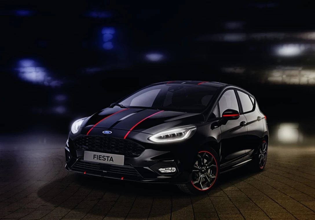1604852-FordFiesta_RedBlack_02.jpg