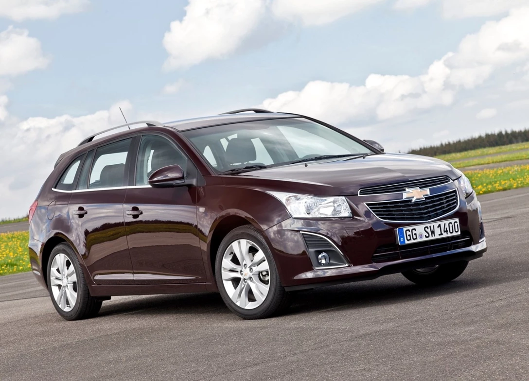 1689259-Chevrolet-Cruze_Station_Wagon-2013-14.jpg