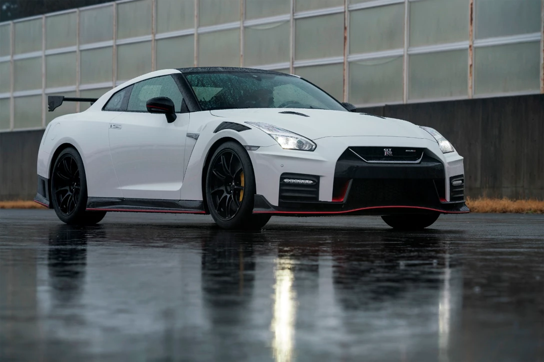 1615334-190321_MY20_GT_R_NISMO_MC_Newsroom1.jpg