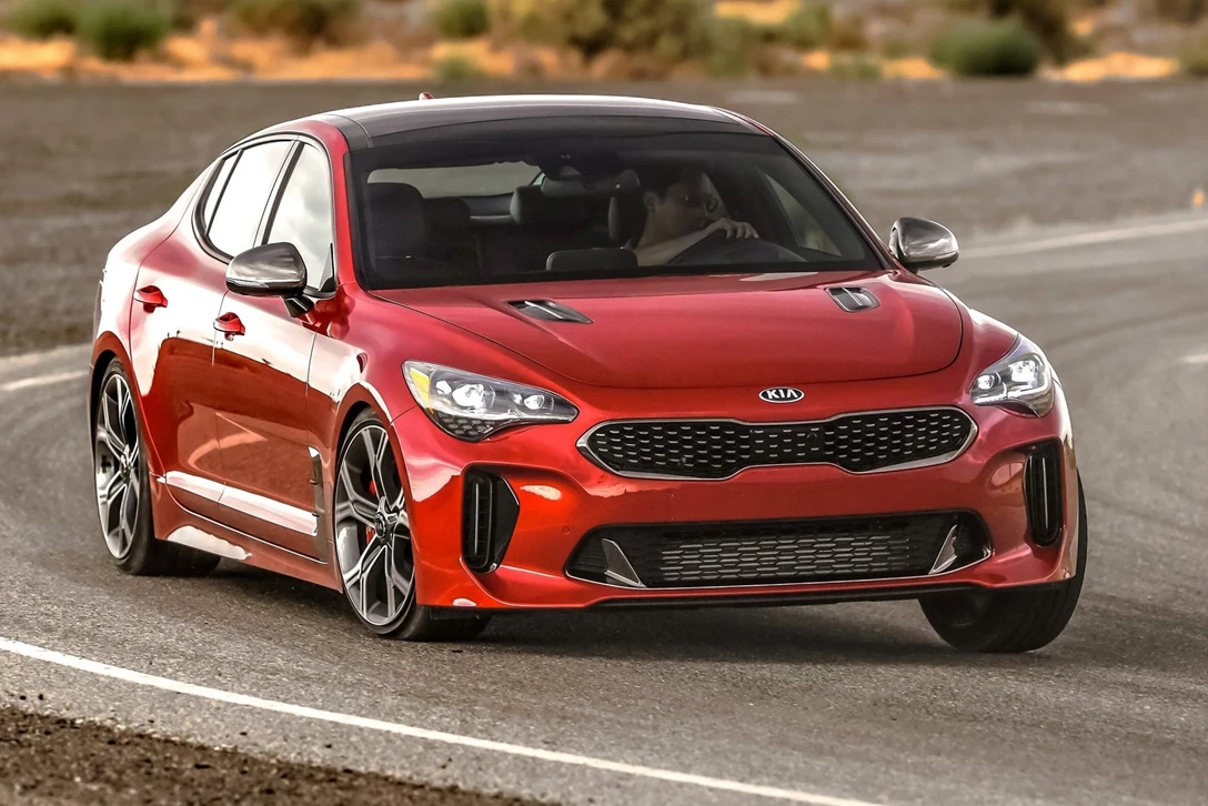 1602244-קיה סטינגר ביישראל (1).jpg