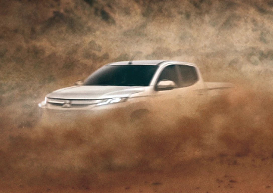 1605008-New L200 - Preview  copy.jpg