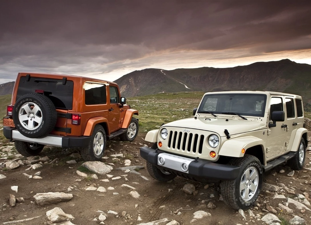 1660294-Jeep-Wrangler-2015-05.jpg