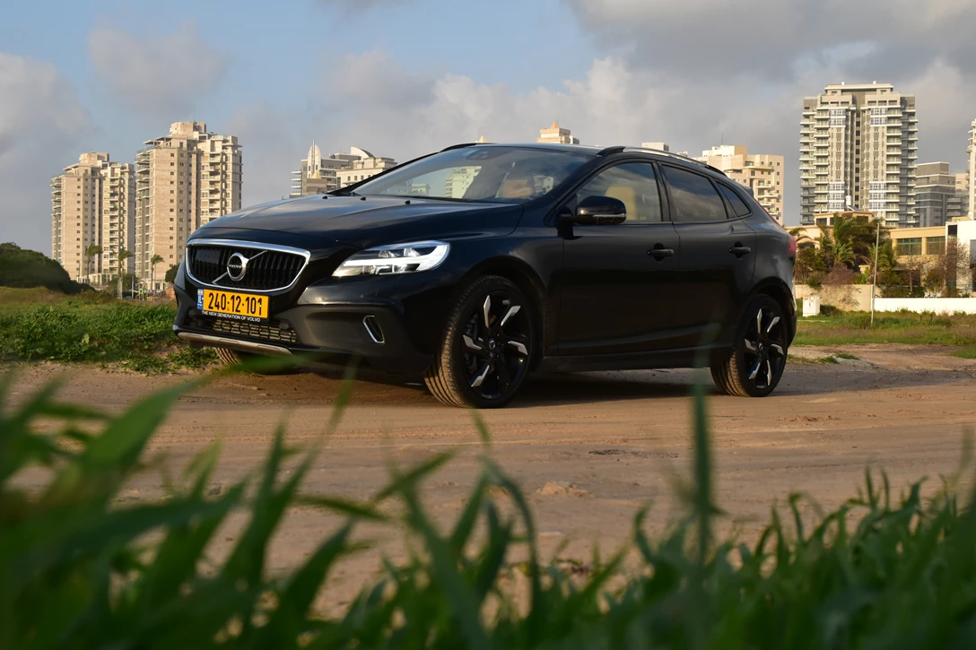 1593970-וולוו V40 קרוס קאנטרי מבחן דרכים  (3).JPG