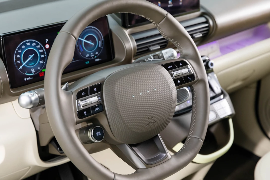 1703760-INSTER Static _16.jpg