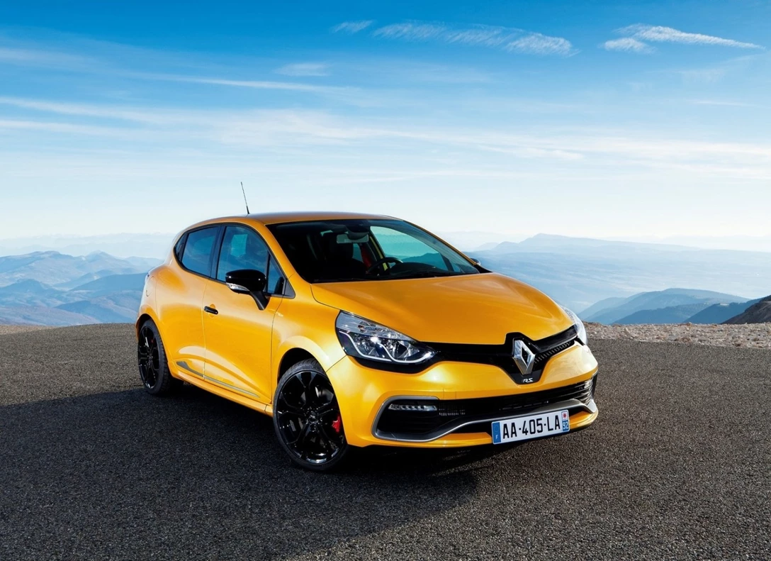 1641785-Renault-Clio-2016-06.jpg