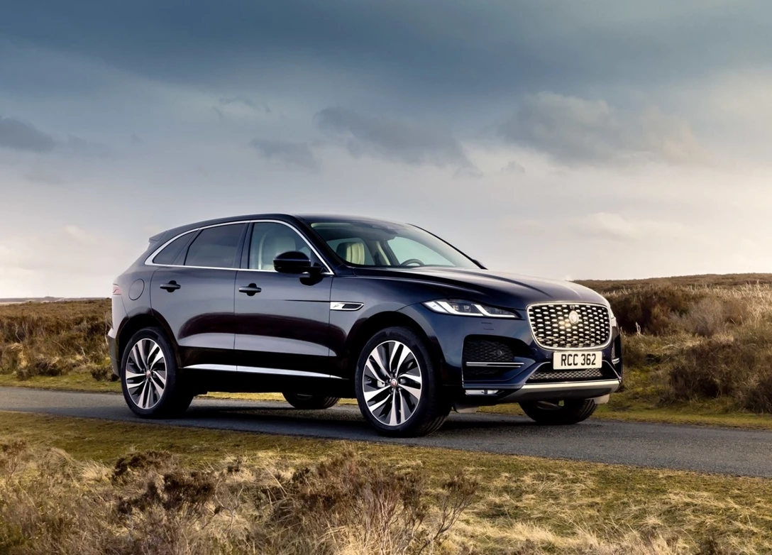 1681248-Jaguar-F-Pace-2023-01.jpg