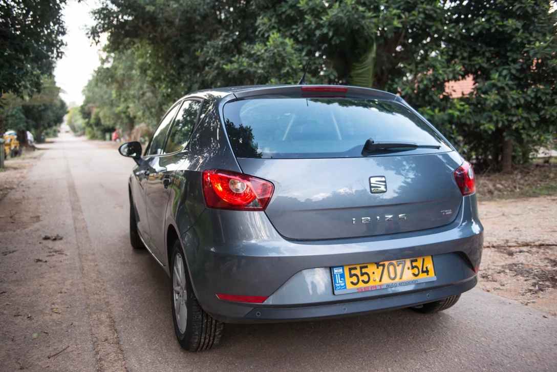 1672772-by benny doutsh (54 of 57).jpg