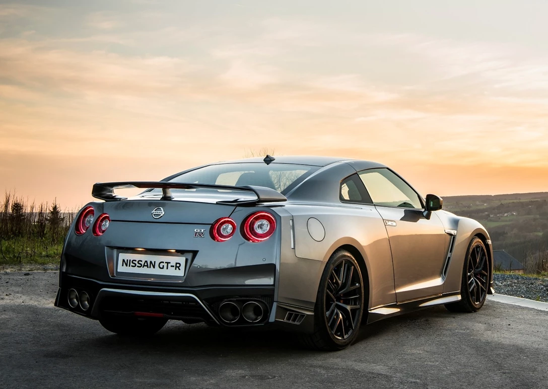 1679312-Nissan-GT-R-2023-03.jpg