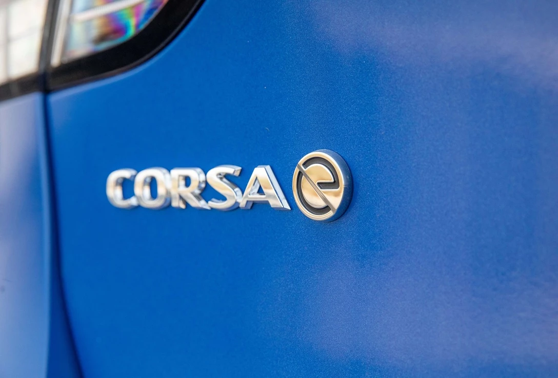 1635920-Opel-Corsa-e-2020-06.jpg