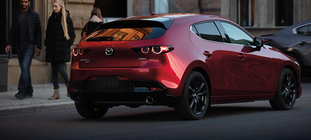 1654651-24844 mazda3 Hatchback Galleries Out 1600x720MY19_Mazda3_Brochure_Exterior_021_R4.jpg