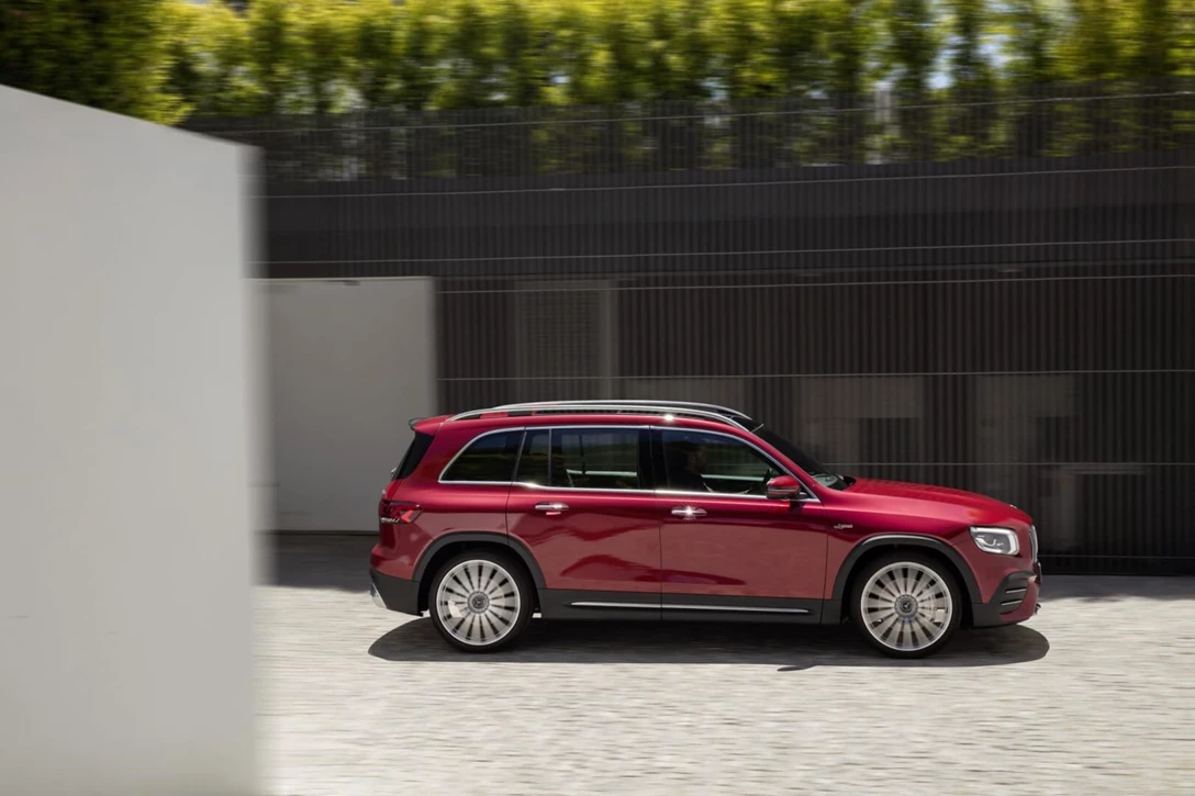 1621492-19C0560_053 [Desktop Resolution].jpg