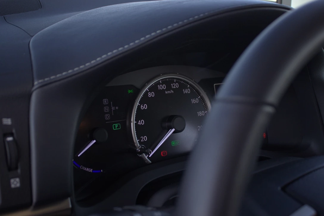 1596373-לקסוס CT200h מבחן דרכים (7).jpg