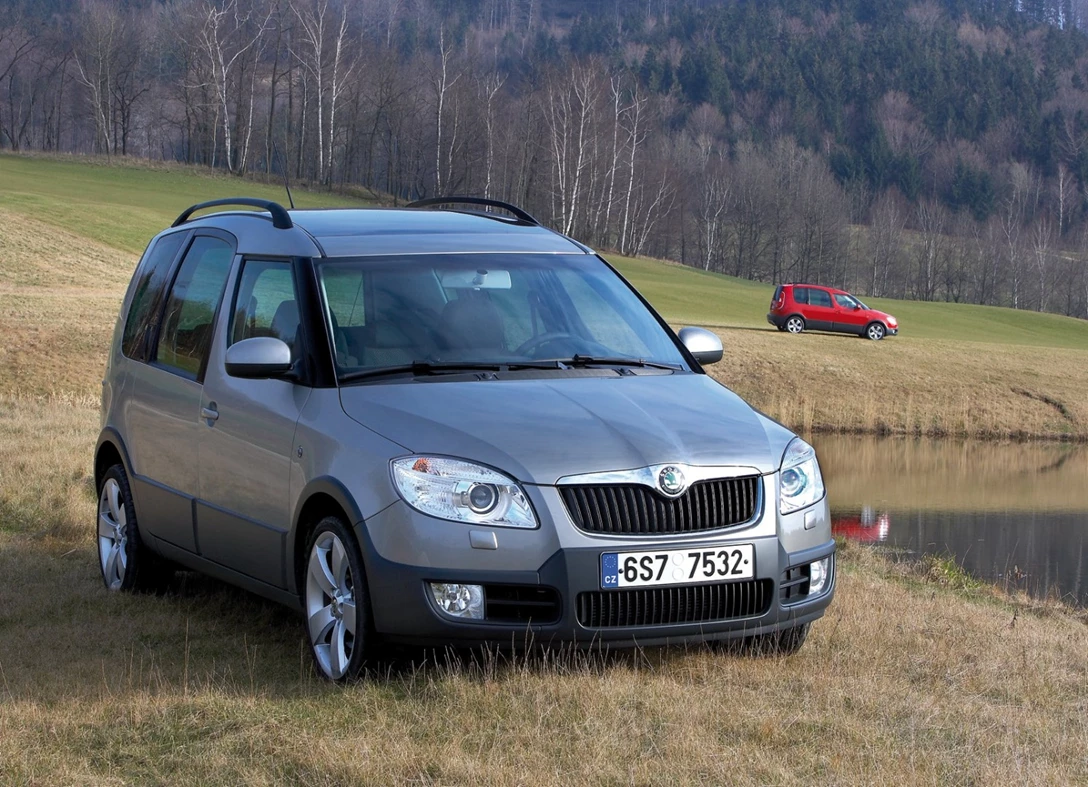 1685927-Skoda-Roomster_Scout-2014-01.jpg