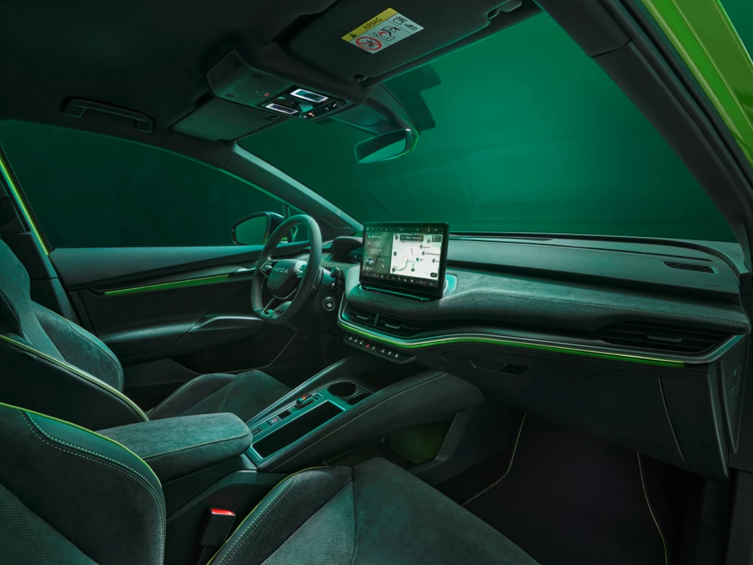 1707893-Original-13738-elq-rs-010-side-interior.jpg
