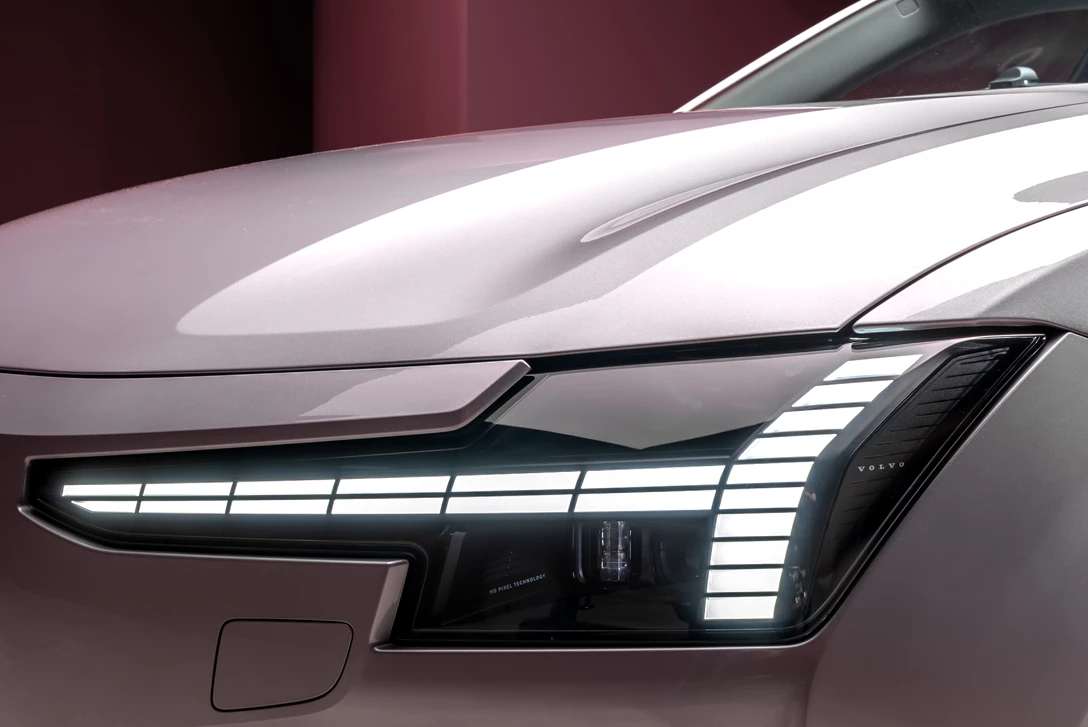 Volvo ES90 Studio Finals -15.jpg