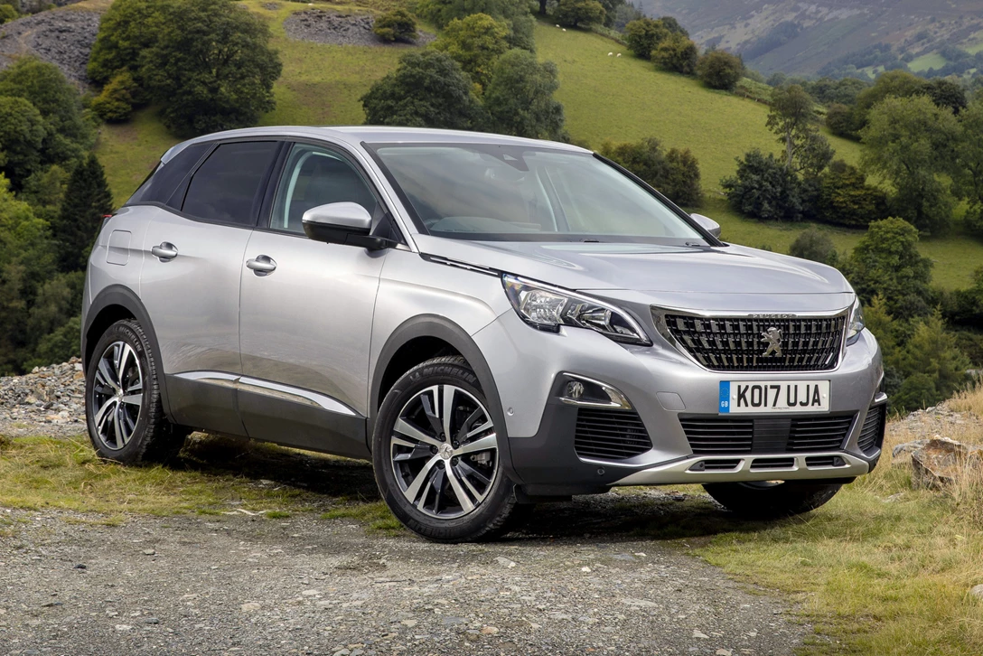 1591344-פיג'ו 3008.jpg