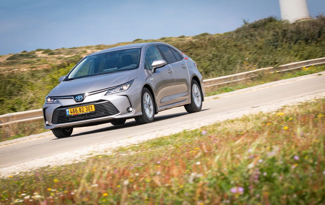 1613999-טויוטה קורולה 1 (9).jpg