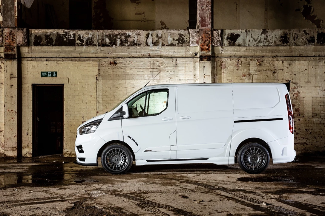 1595195-MS-RT Transit Custom-72.jpg