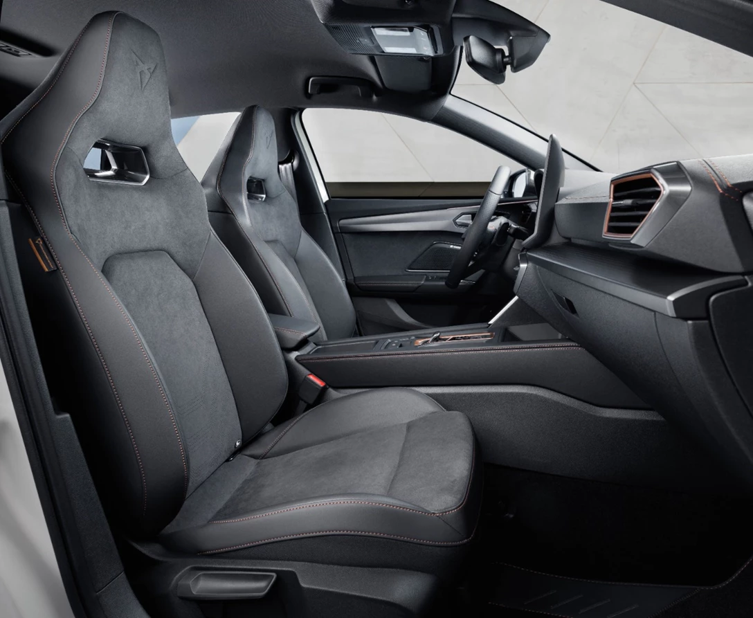 1700674-CUPRA_LEON_5D_TAIGA_GREY_INTERIOR_009.jpg