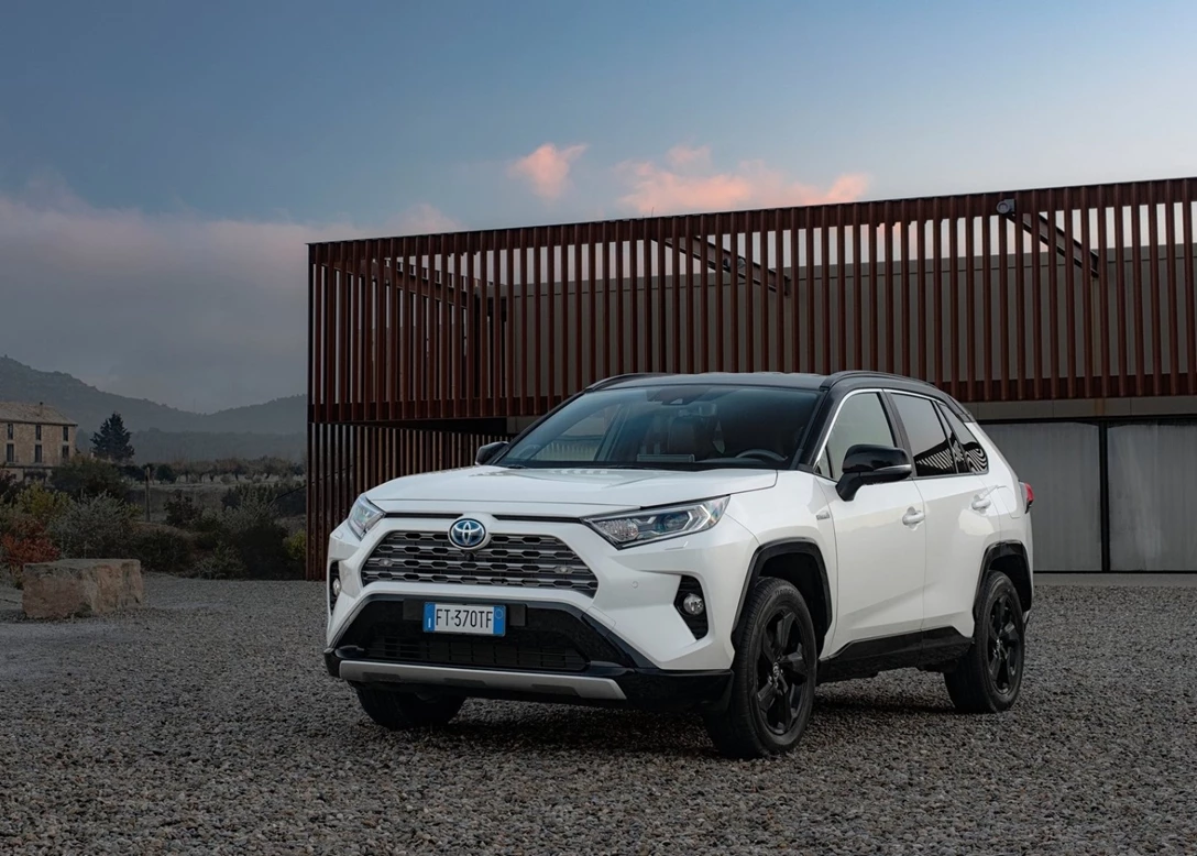 1636711-Toyota-RAV4_Hybrid_EU-Version-2019-03.jpg