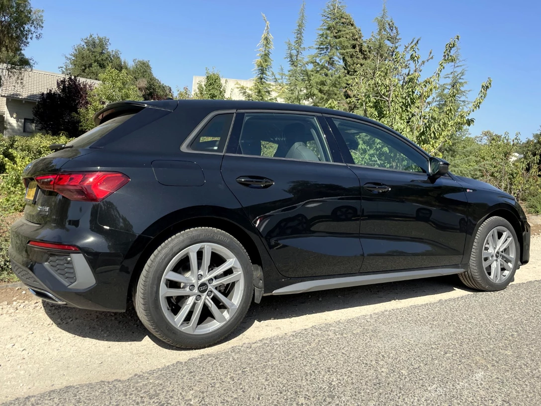 1667259-AUDI A3 - 44-min.jpg