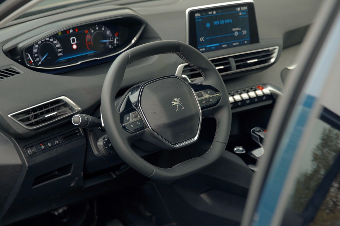 1639021-פיגו 3008  - 16.jpeg