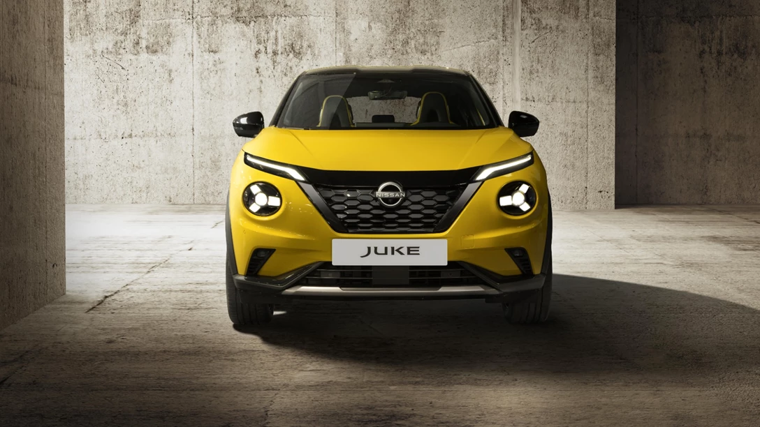 1693126-JUKE MC 2024 - Exterior _ iconic yellow body color - N-Sport - full front-source-min.jpg