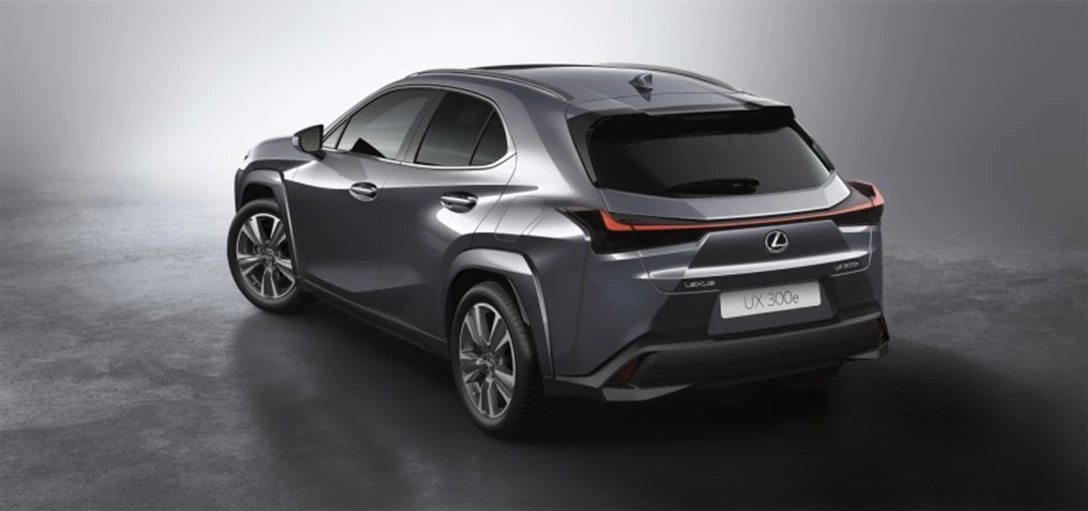 1675446-LEXUS-UX-2023-03.jpg