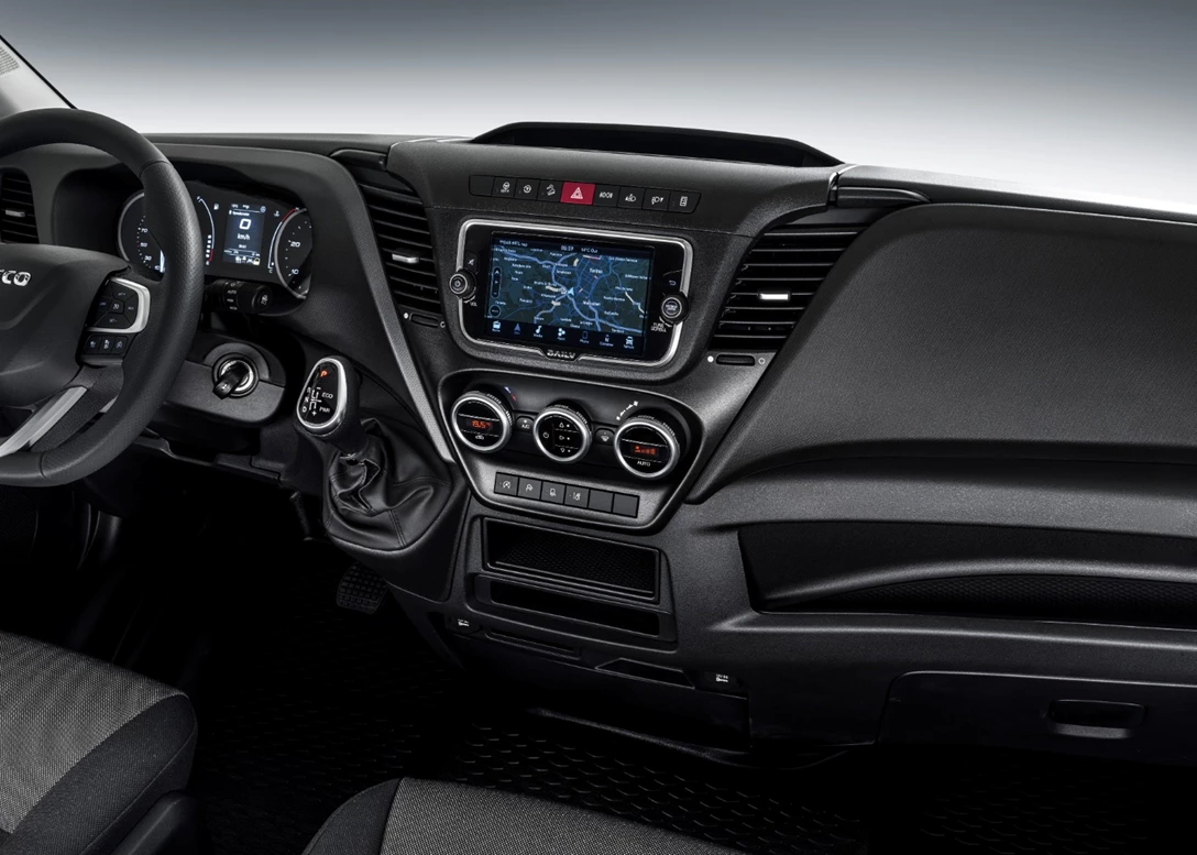 1683508-Iveco-Daily-2023-06.jpg