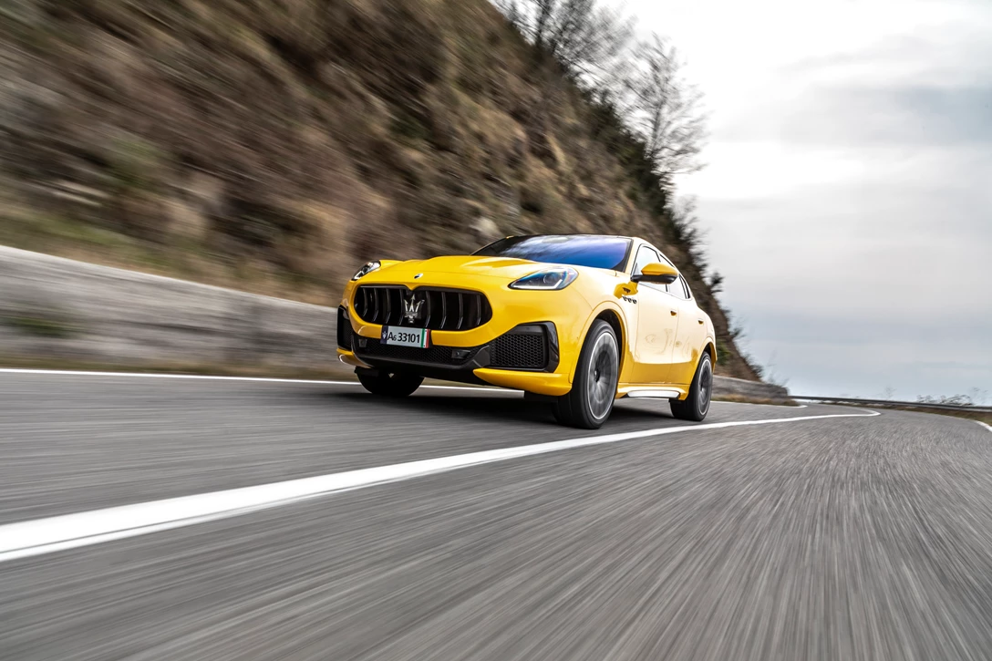 1665676-19292-MaseratiGrecaleTrofeoGialloCorse.jpg