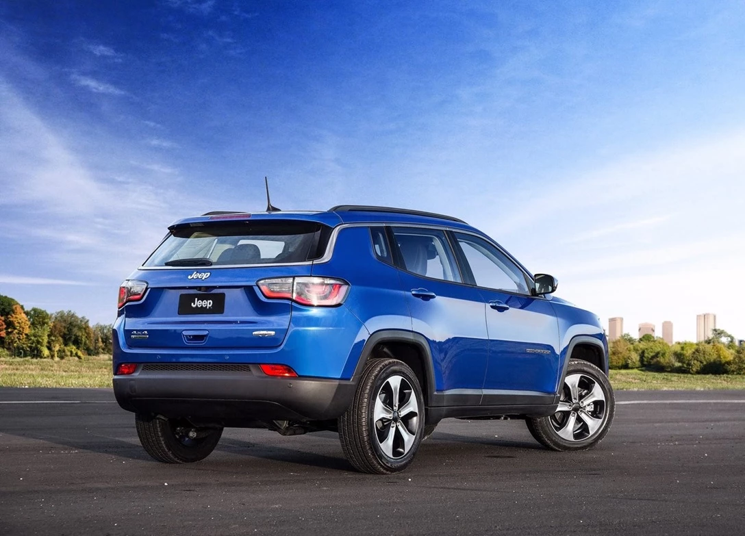1638366-Jeep-Compass 2.jpg
